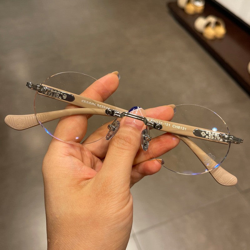Retro perforated  fashionable and versatile flat lens